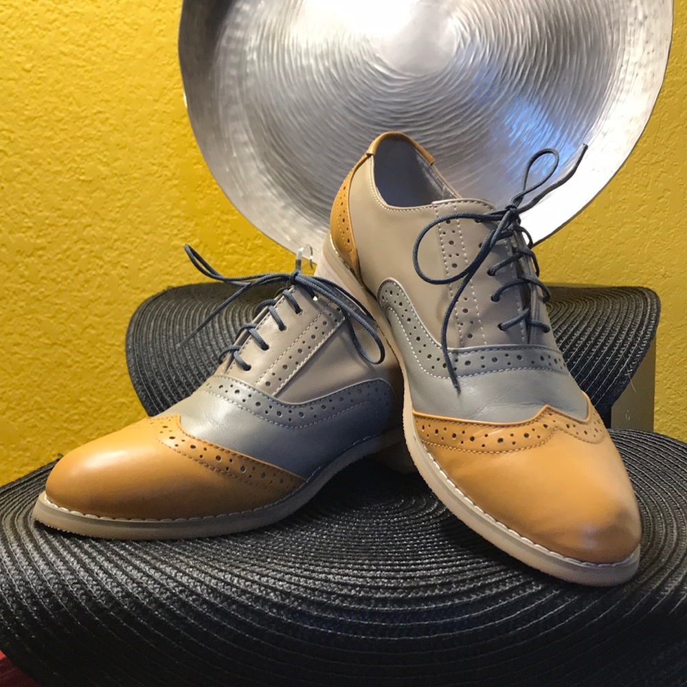 Women’s “wing tips”